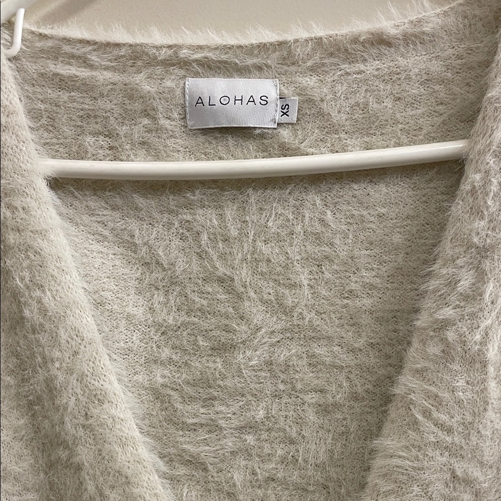 ALOHAS Soft Cream Cardigan Sweater - Picture 3 of 8